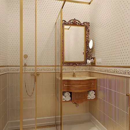 Royal Boutique And 5* Reval